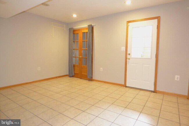 Building Photo - 552 Sparkleberry Terrace NE