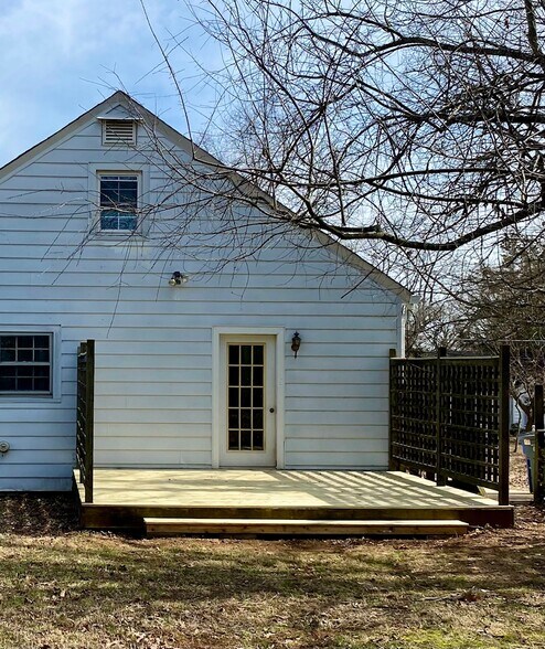 Back Deck - 838 Shober St
