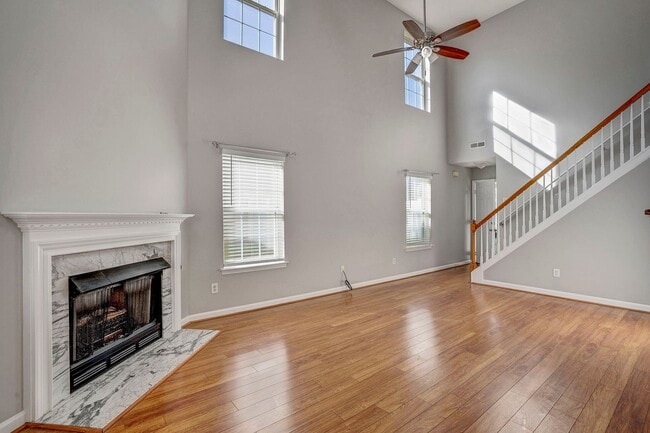 Building Photo - SINGLE FAMILY HOME- 3 Bedrooms 2.5 Baths