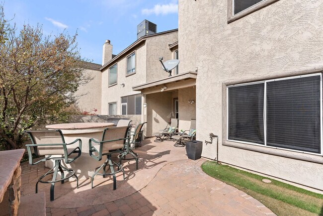 Building Photo - 4301 N 21st St