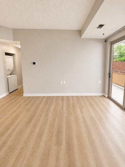 Building Photo - 7500 Woodmont Ave