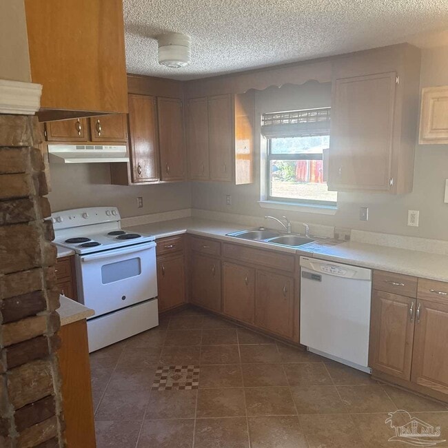 Building Photo - 4251 Willow St