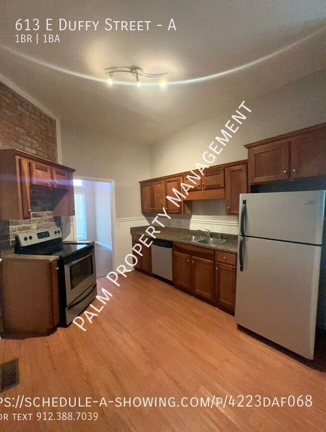 Building Photo - 613 E Duffy St