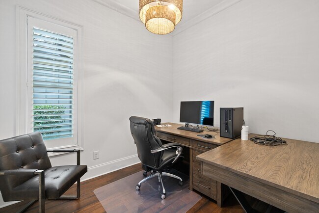 Building Photo - 1020 Bridle Bit Ln