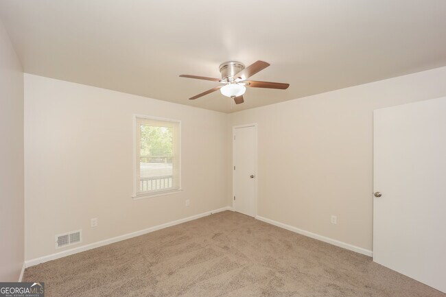 Building Photo - 4141 Macduff Dr