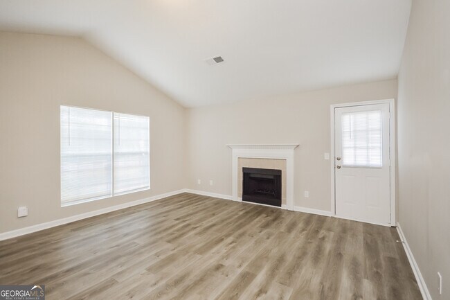 Building Photo - 85 Creek Bottom Dr