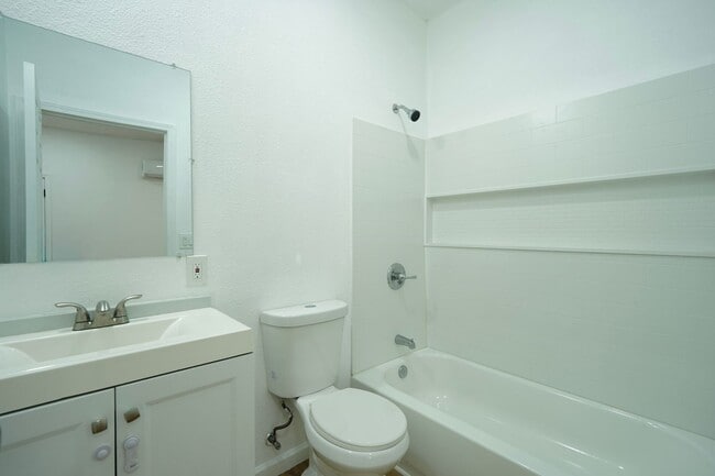 Building Photo - 3627 Harding St