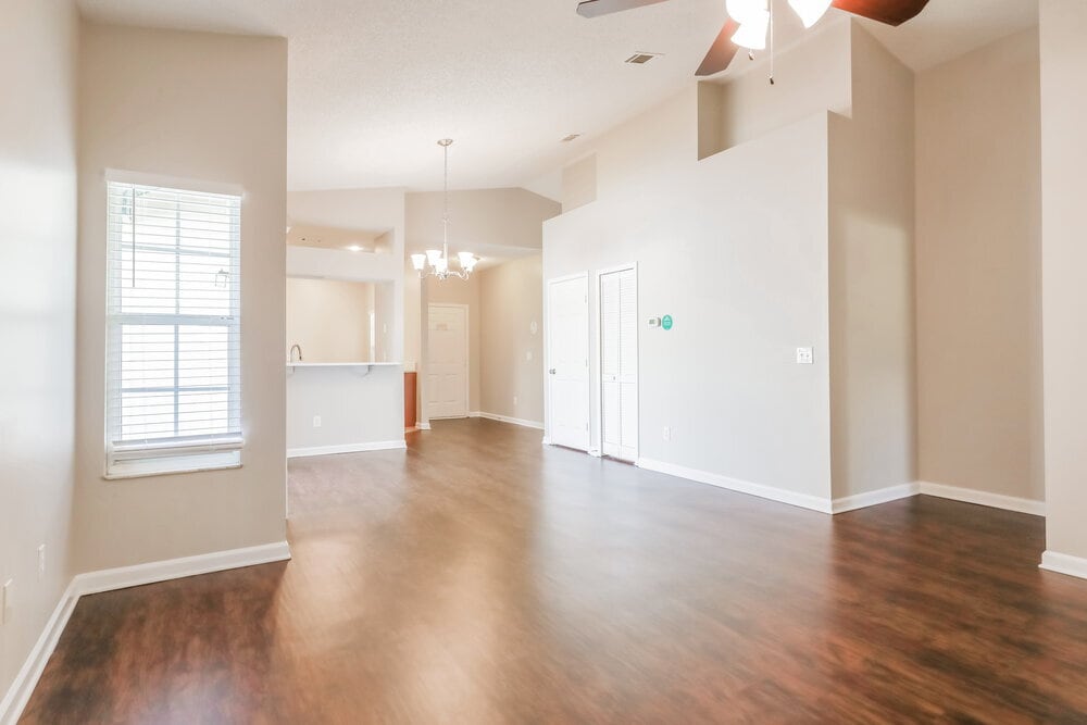 Building Photo - 1634 Ashmore Green Dr