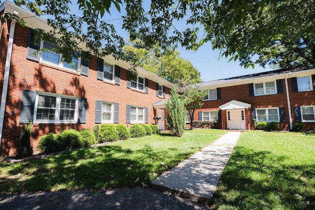 Building Photo - 315 S Mendenhall St