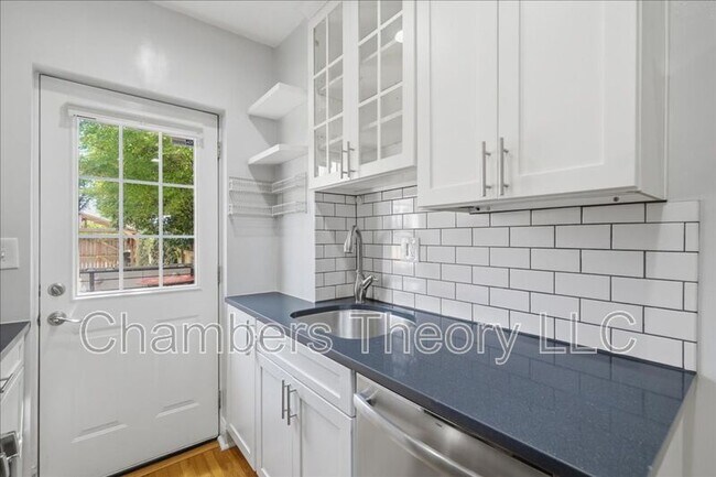 Building Photo - 1535 Constitution Ave NE