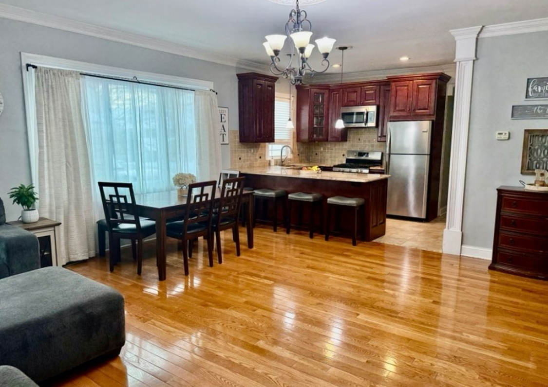 Living Room/ Dining Room - 52 Hillcrest Ave