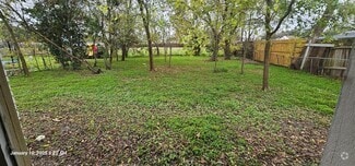 Building Photo - 8914 Amblewood Dr