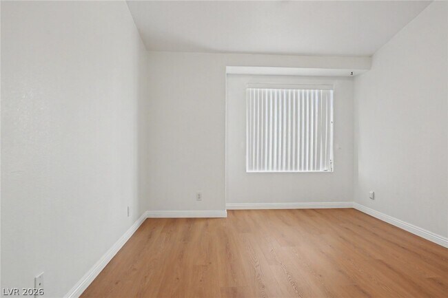 Building Photo - 6671 E Walnut Canyon Dr
