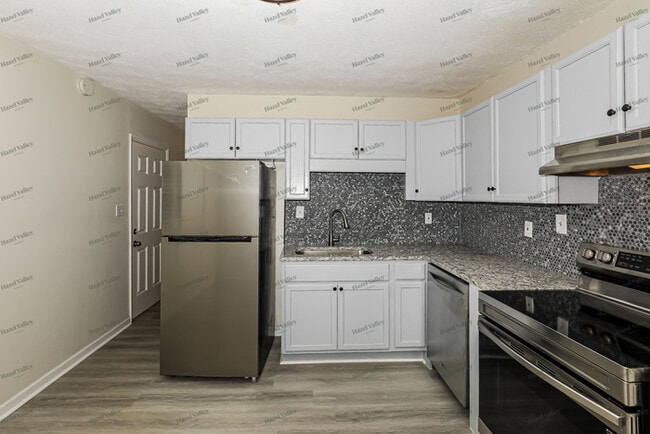 Building Photo - 8355 Dunellen Ln