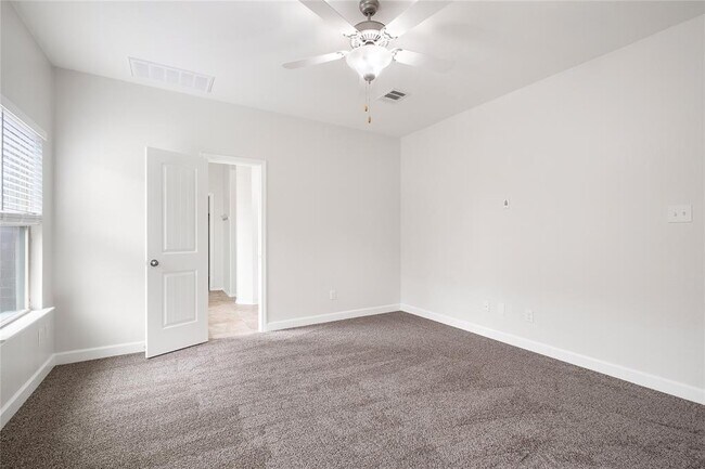 Building Photo - 111 Colthorpe Ln