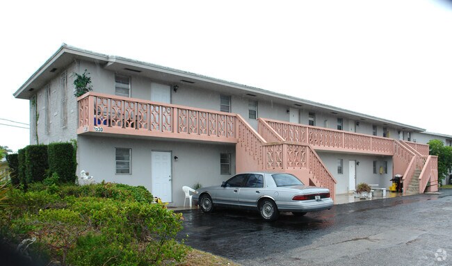 Primary Photo - 1530 Florida Mango Blvd