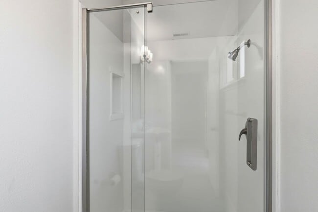 Building Photo - Stylish and Spacious Milpitas Home with Large Deck and Backyard