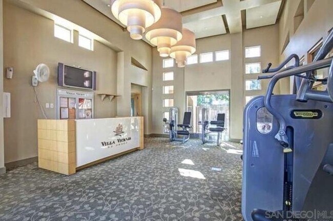 Building Photo - Two Bedroom, Two Bathroom Condo in UTC
