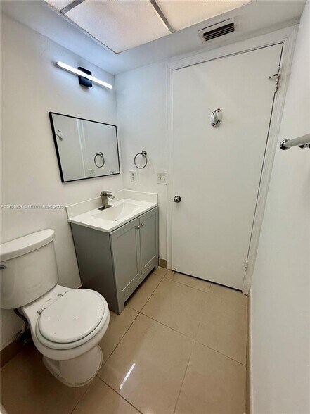 Building Photo - 22785 SW 66th Ave