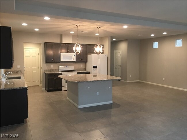 Building Photo - 9857 Mercer Ests Ct