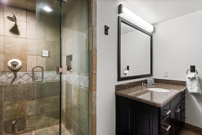 Building Photo - 289 Exhibition Ln