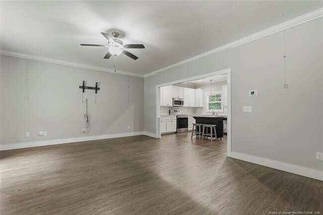 Building Photo - 407 W Mooring Way