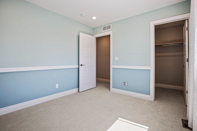 Building Photo - Beautiful Home in Commerce City!