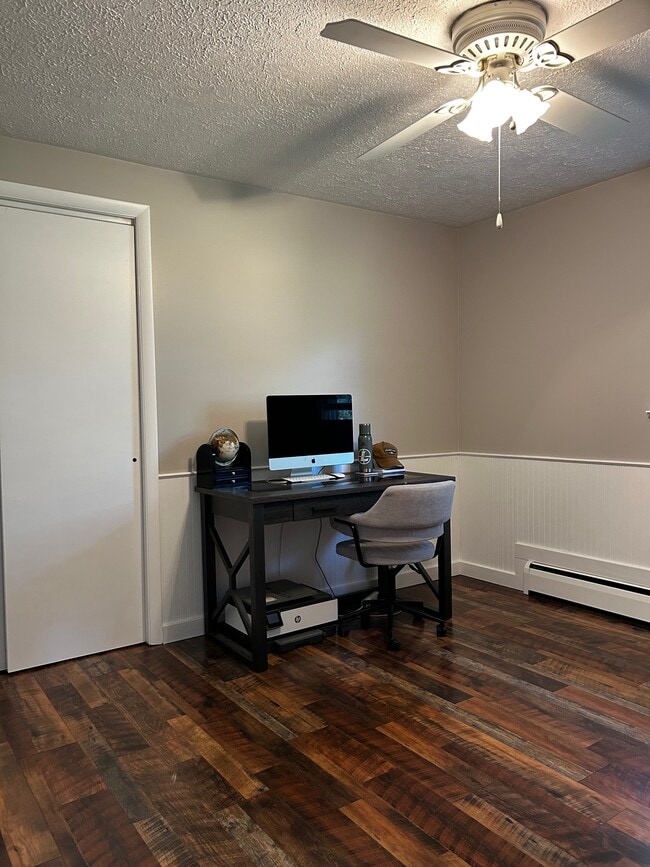 Building Photo - 14834 Hawkins Rd