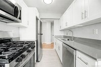 Building Photo - 671 Bronx River Rd