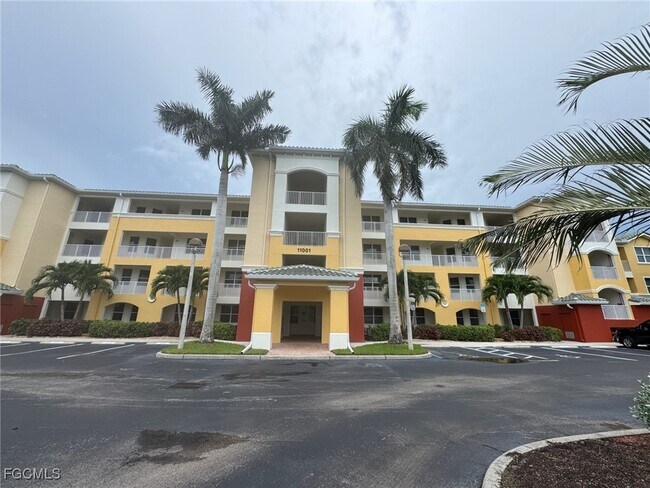 Primary Photo - 11001 Gulf Reflections Drive