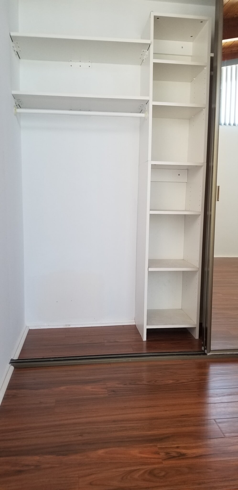 CLOSET - 3820 Ocean Dr