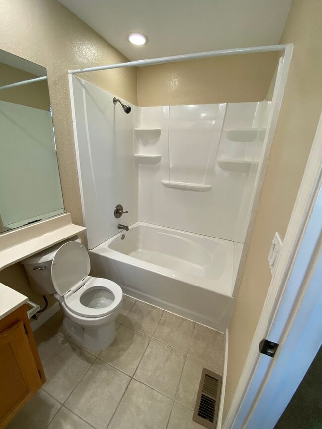 Building Photo - 2 Primary Bedrooms - Close to Travis Air Base - with No Rear Neighbors!