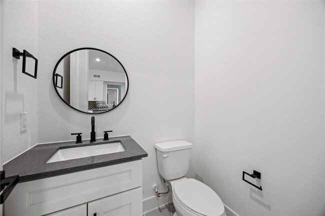 Building Photo - 14105 Faith Frst Dr