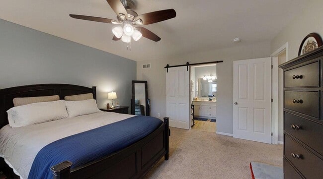 Building Photo - 303 Greenglade Ave