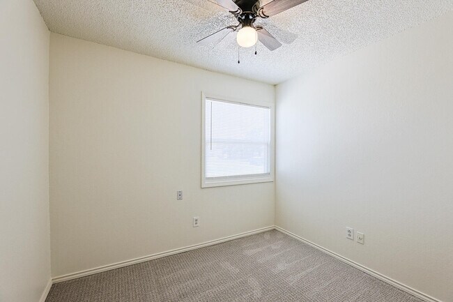 Building Photo - 8308 Albany Ave