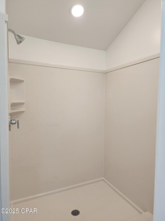 Building Photo - 300 Penny Ct
