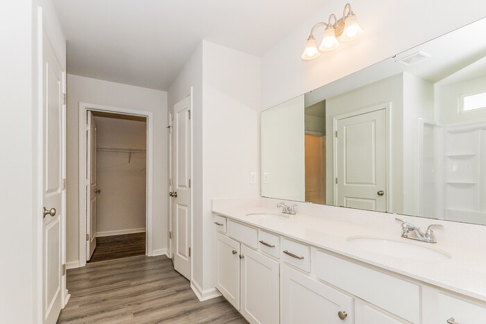 Building Photo - 256 Clydesdale Cir