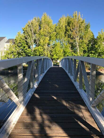 Building Photo - 826 Boardwalk Pl