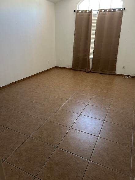 Building Photo - 331 Velino Ave