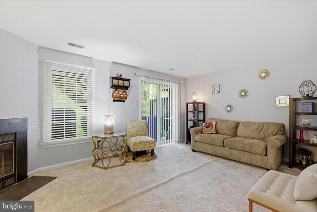 Building Photo - 14229 Oakpointe Dr