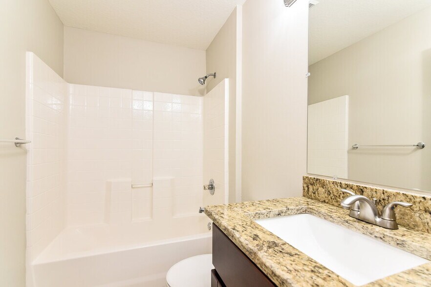Building Photo - 429 Maple Pointe Dr