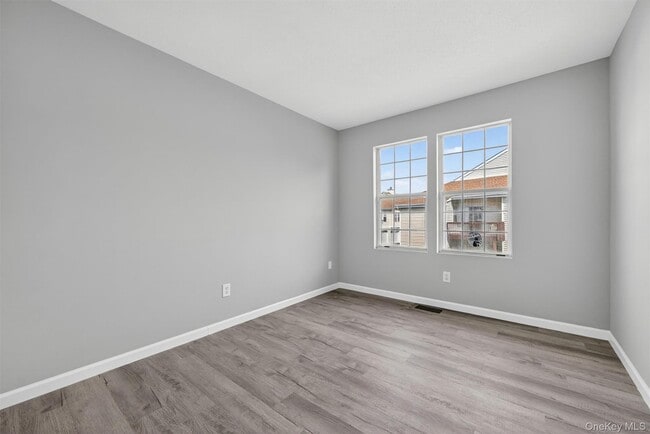 Building Photo - 2722 Whispering Hills Dr