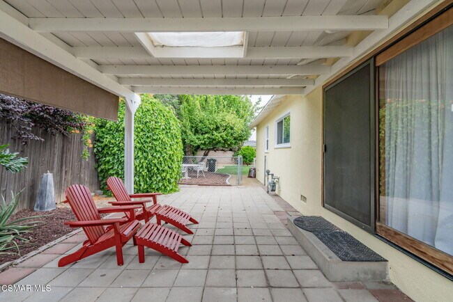 Building Photo - 22637 Mariano St
