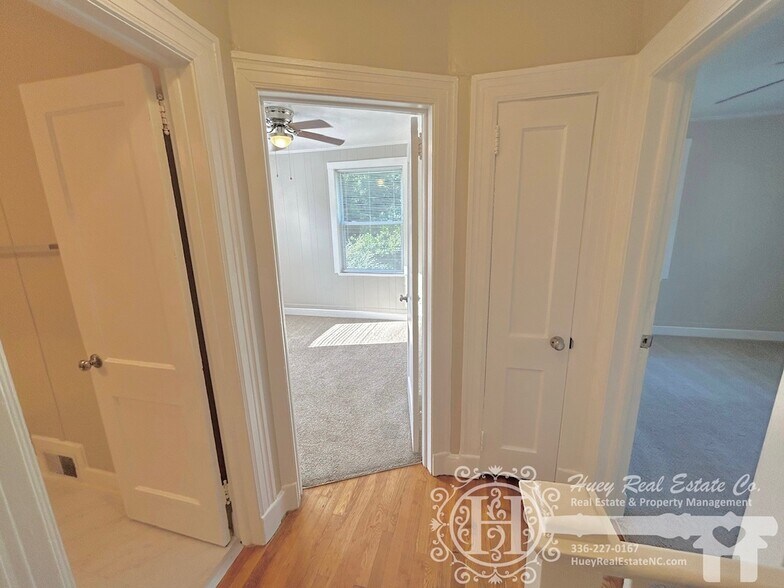 Upstairs Hallway - 567 Parkview Dr
