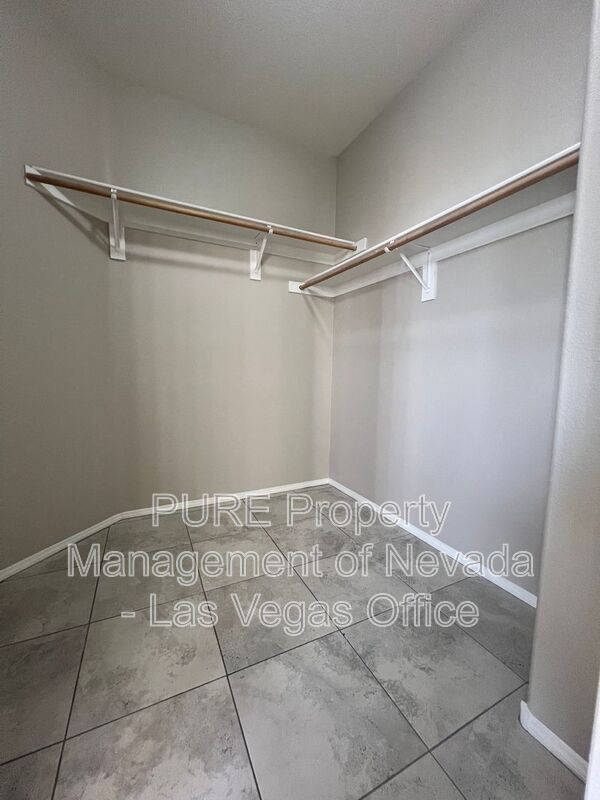 Building Photo - 7204 Glen Shire Ct