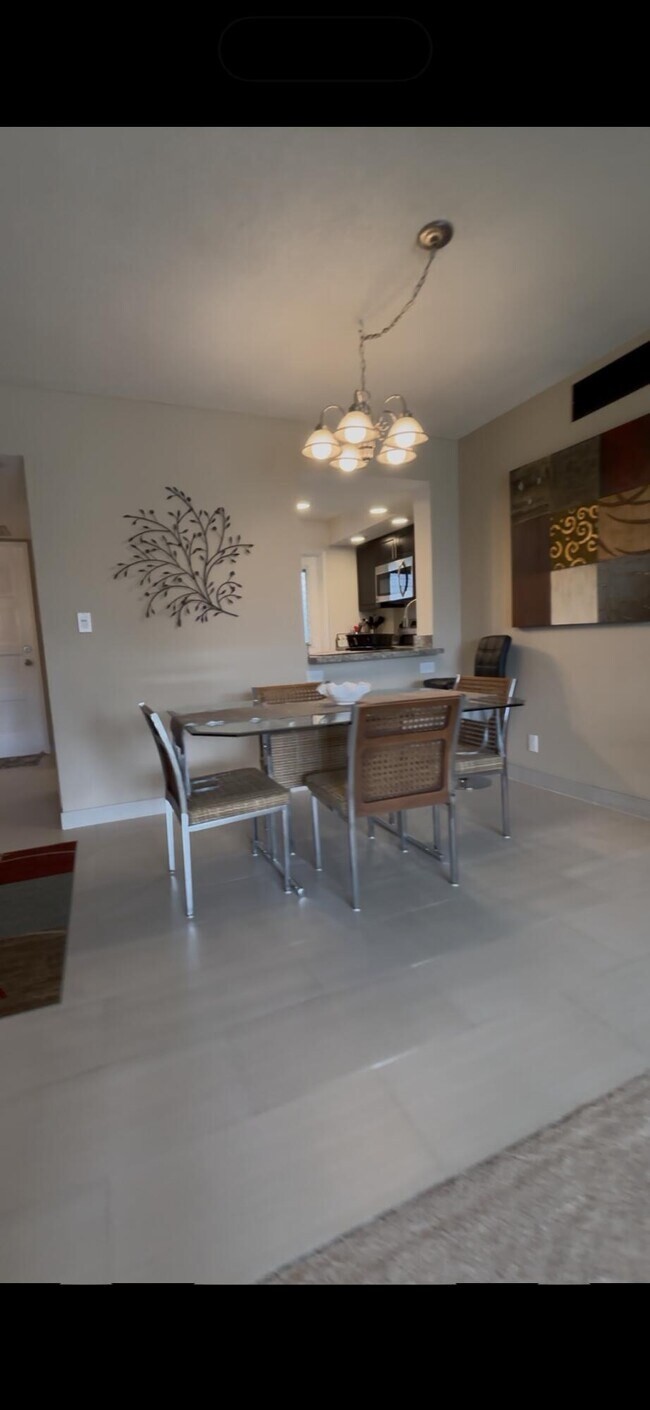 Building Photo - 2691 S Course Dr