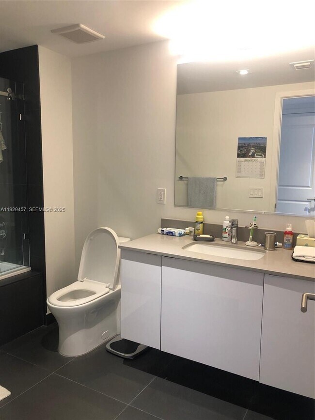 Building Photo - 1600 NE 1st Ave