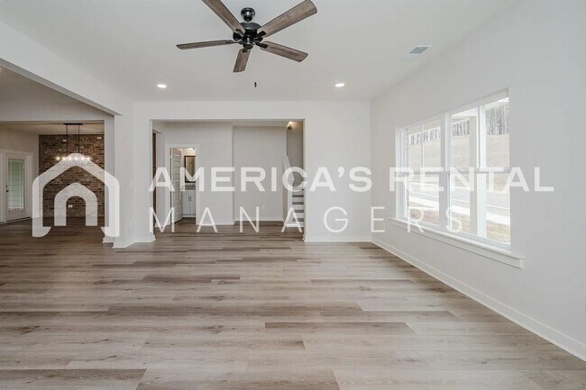 Building Photo - Modern Elegance at Unali Townes!