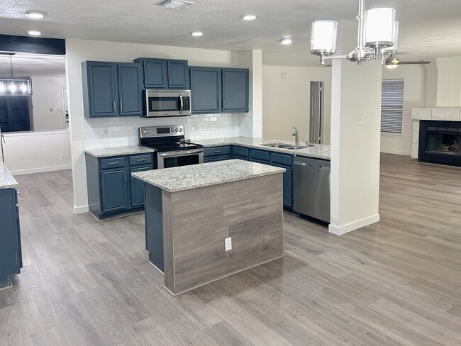 Building Photo - 16718 Stoney Glade