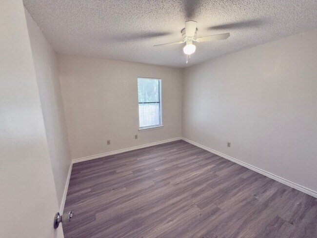 Building Photo - 2618 Alcott Ln